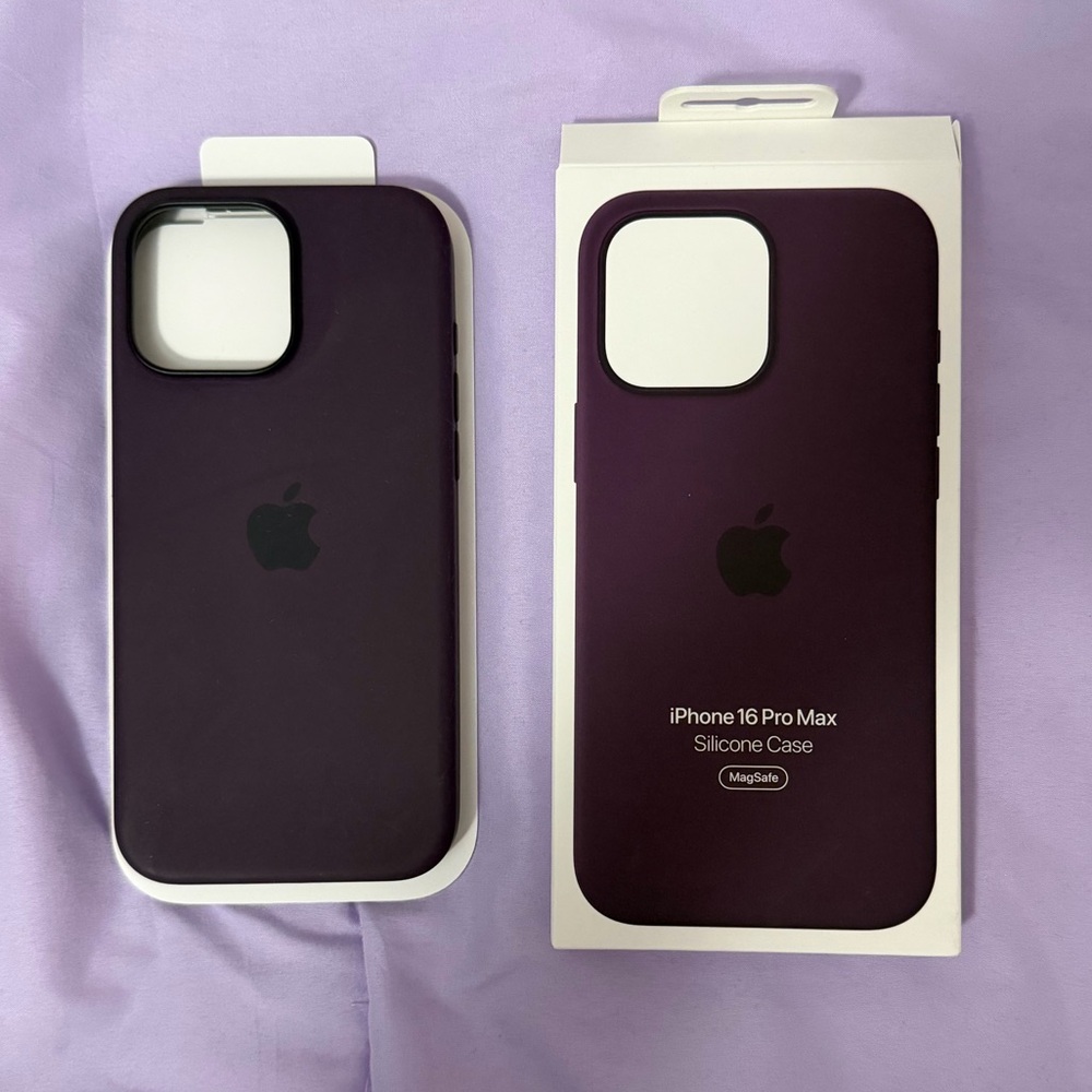 Apple iPhone 16 Pro Max Silicone Case - Dark Purple
